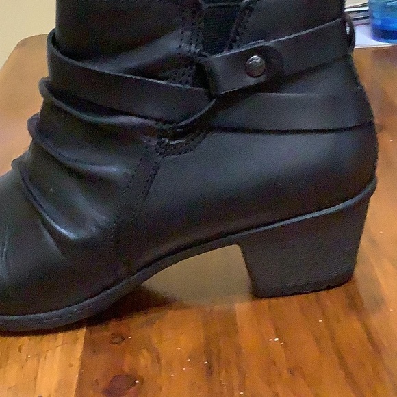 Women’s black ankle boots - Picture 10 of 11